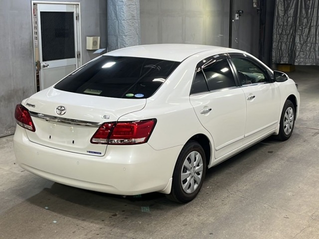 Toyota PREMIO 2019 8509888-5