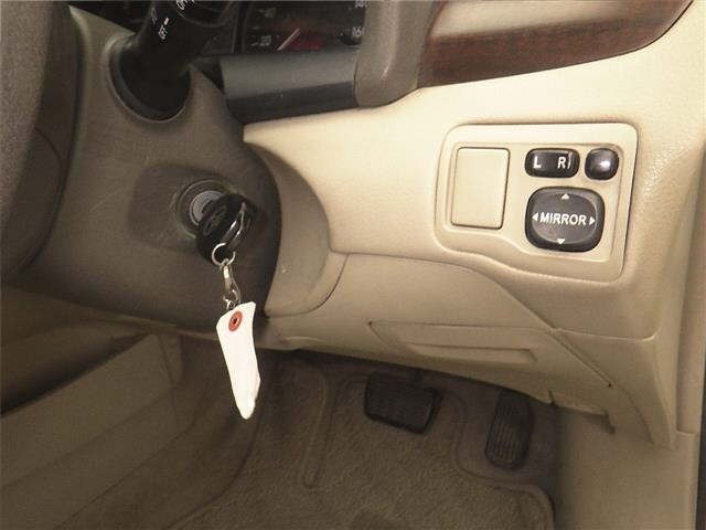 Toyota PREMIO 2011 8509891-8