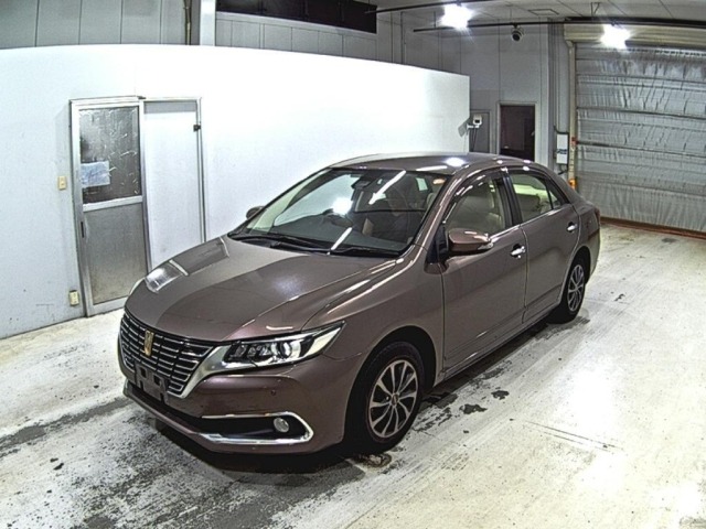 Toyota PREMIO 2018 8509892-4