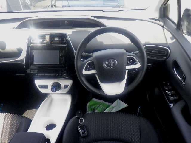 Toyota PRIUS 2016 8508096-3