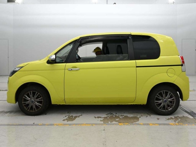 Toyota SPADE 2016 8510092-4