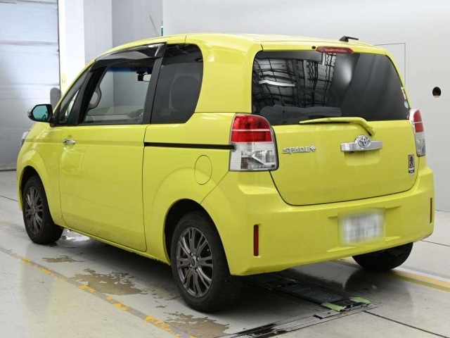 Toyota SPADE 2016 8510092-6