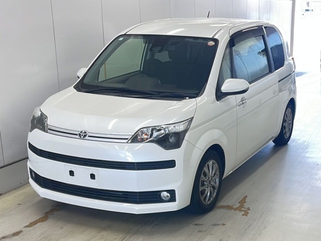 Toyota SPADE 2017 8510200-0