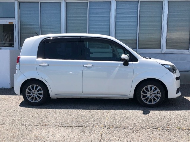 Toyota SPADE 2017 8510200-3