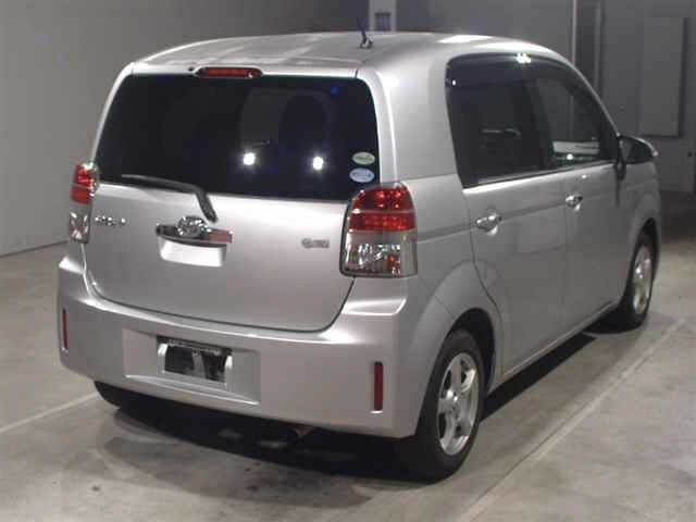 Toyota SPADE 2013 8510208-1