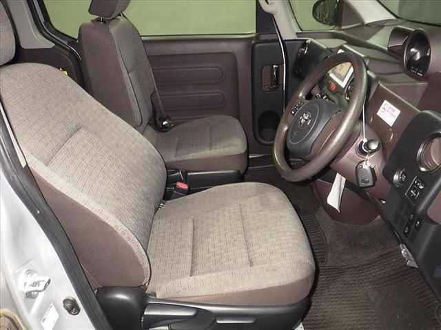 Toyota SPADE 2013 8510208-9