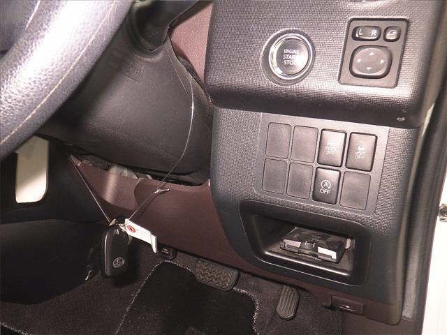 Toyota SPADE 2016 8510233-8