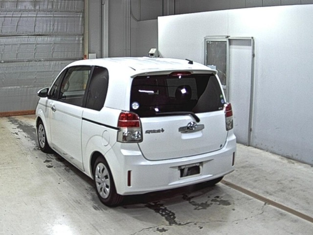 Toyota SPADE 2013 8510234-1