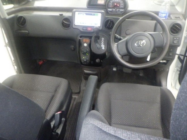 Toyota SPADE 2013 8510234-3