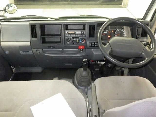 Mazda TITAN 2012 8498236-3