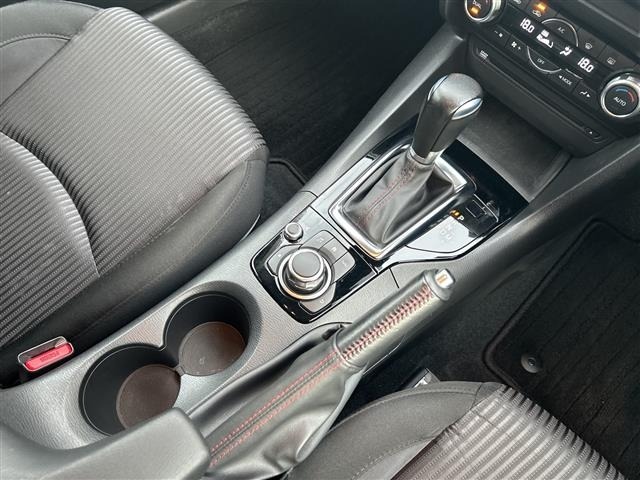 Mazda AXELA 2015 8511135-10