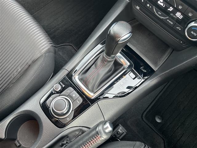 Mazda AXELA 2015 8511135-9