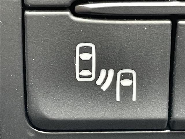 Mazda AXELA 2015 8511136-16