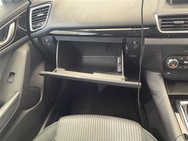 Mazda AXELA 2015 8511137-6