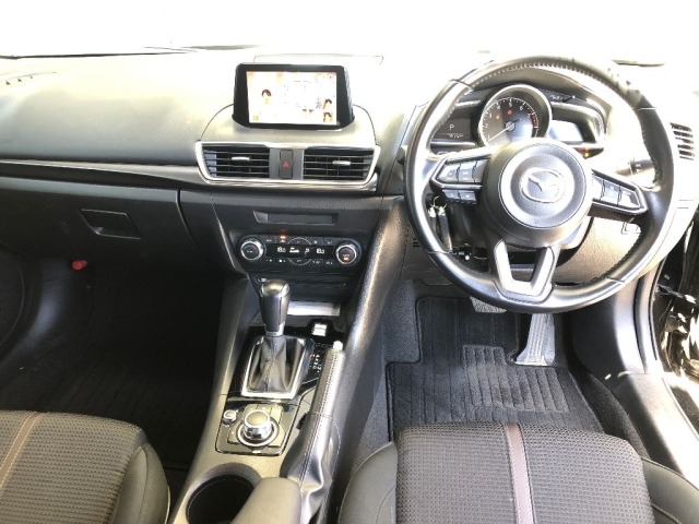 Mazda AXELA 2018 8511141-4