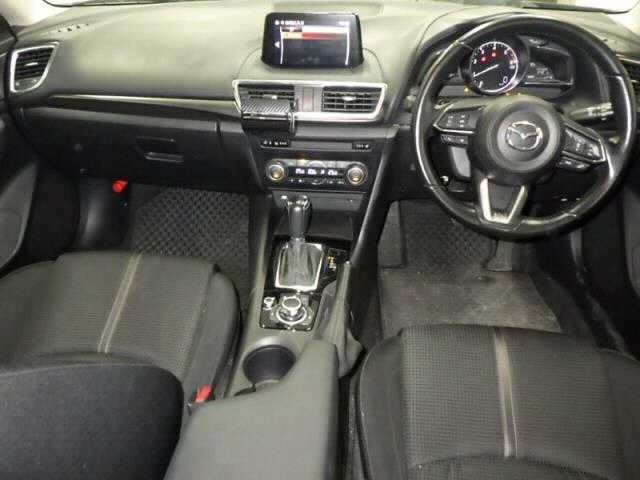 Mazda AXELA 2016 8511170-3