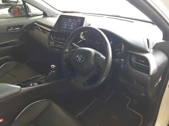 Toyota C-HR 2019 8511987-9