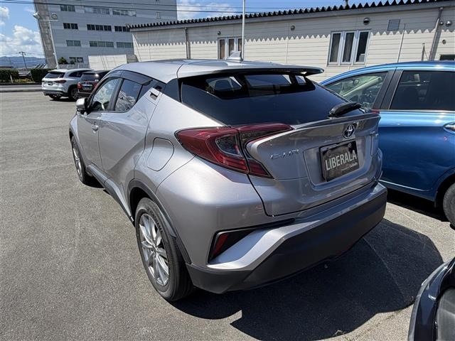 Toyota C-HR 2018 8512141-1