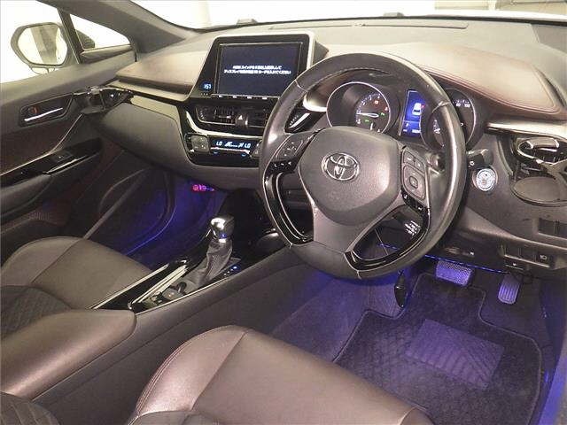 Toyota C-HR 2017 8512164-3