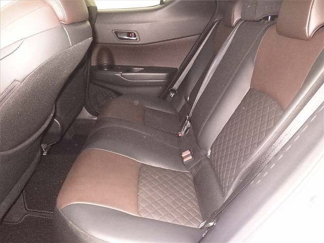 Toyota C-HR 2017 8512164-7