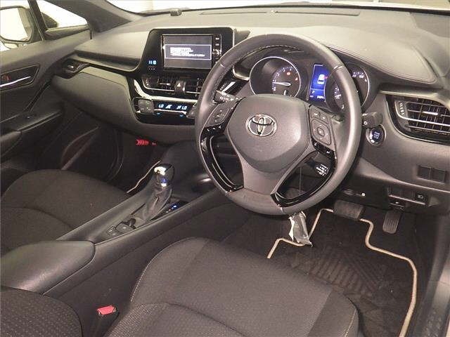 Toyota C-HR 2018 8512165-3