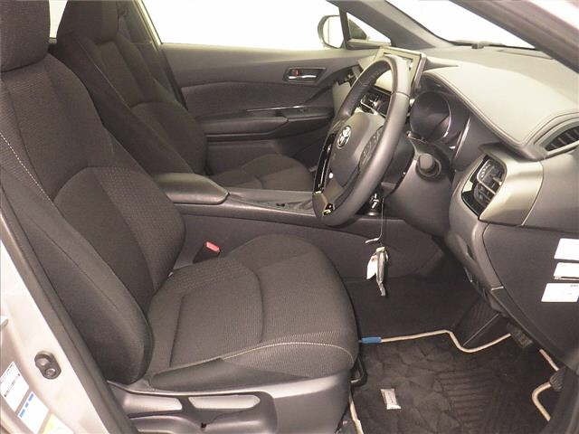 Toyota C-HR 2018 8512165-5
