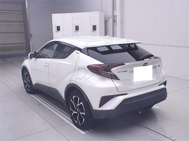 Toyota C-HR 2018 8512169-1