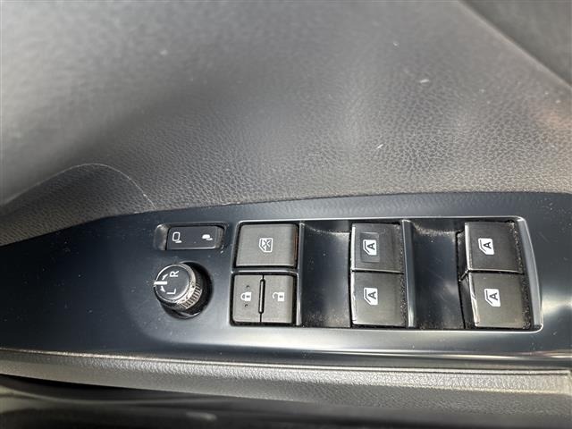 Toyota CAMRY 2017 8512711-12