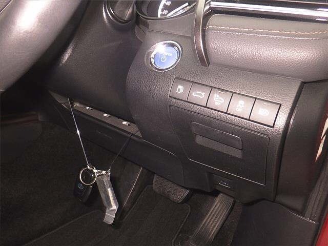 Toyota CAMRY 2017 8512728-8