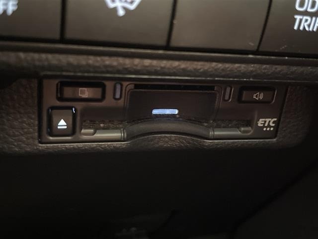 Toyota COROLLA TOURING 2023 8515658-19
