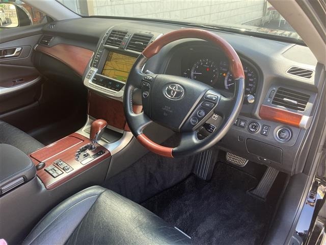 Toyota CROWN MAJESTA 2009 8515682-14