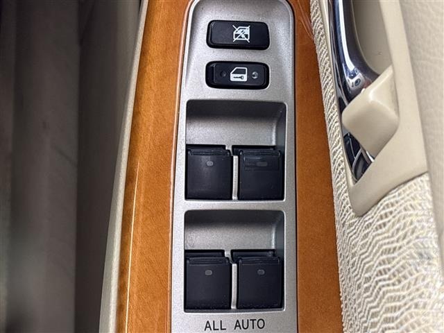 Toyota CROWN MAJESTA 2007 8515683-12
