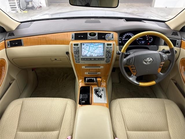 Toyota CROWN MAJESTA 2007 8515683-14