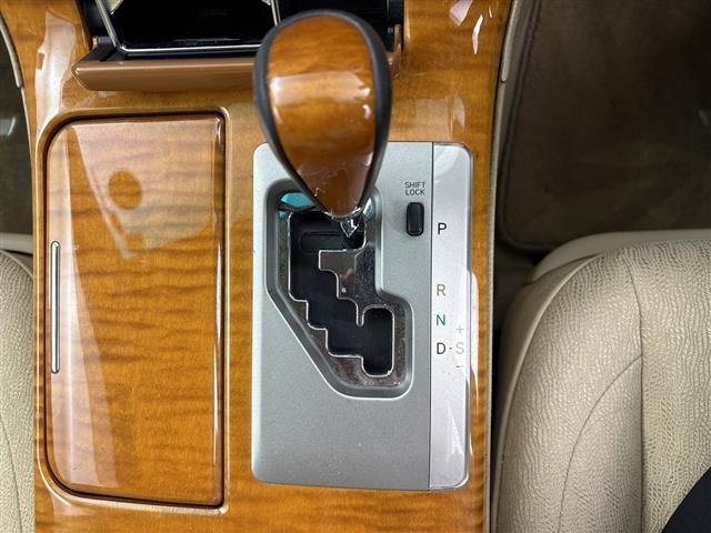 Toyota CROWN MAJESTA 2007 8515683-9
