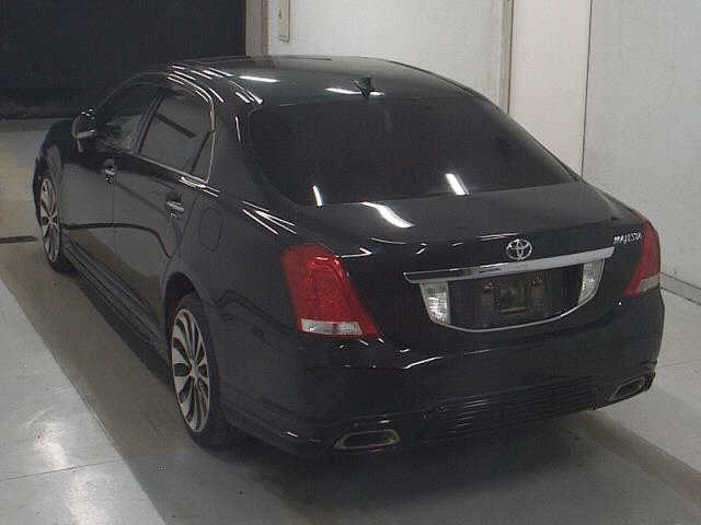 Toyota CROWN MAJESTA 2011 8515684-1