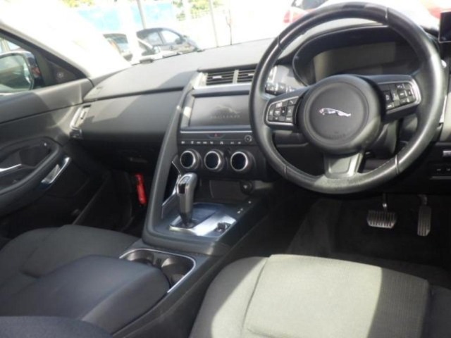 Jaguar E-PACE 2018 8515517-3