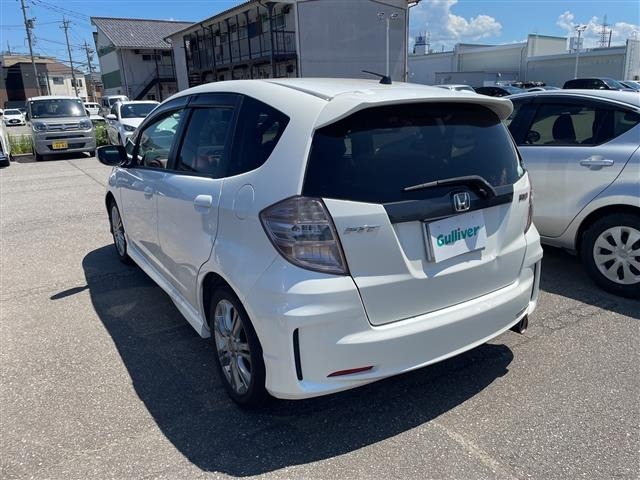 Honda FIT 2011 8510894-3