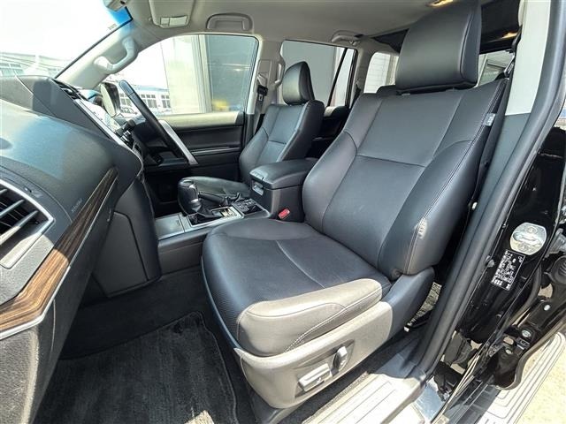 Toyota LAND CRUISER PRADO 2023 8515481-8