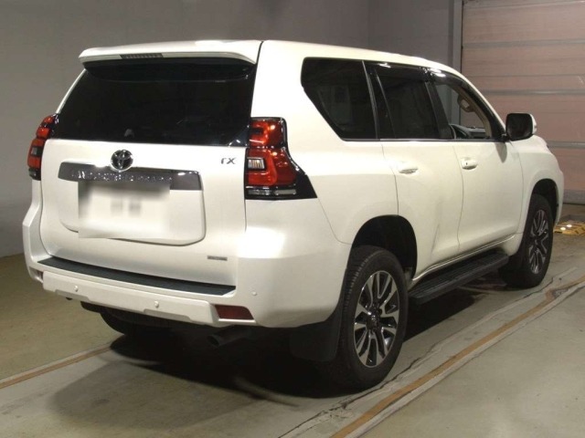 Toyota LAND CRUISER PRADO 2023 8515500-1