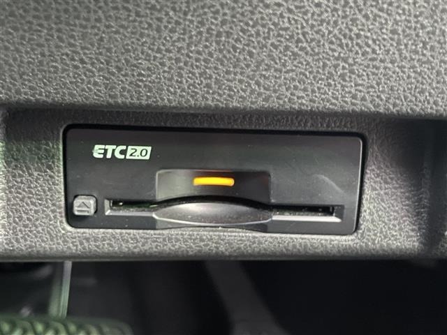 Nissan LEAF 2022 8511138-17