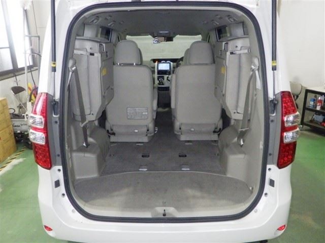 Toyota NOAH 2013 8510550-5