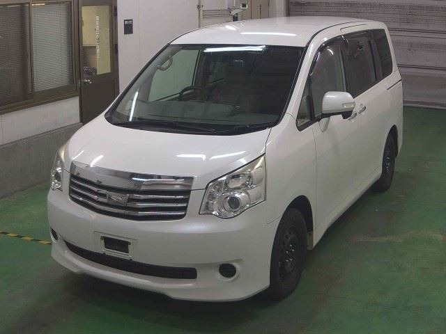 Toyota NOAH 2013 8510550-7