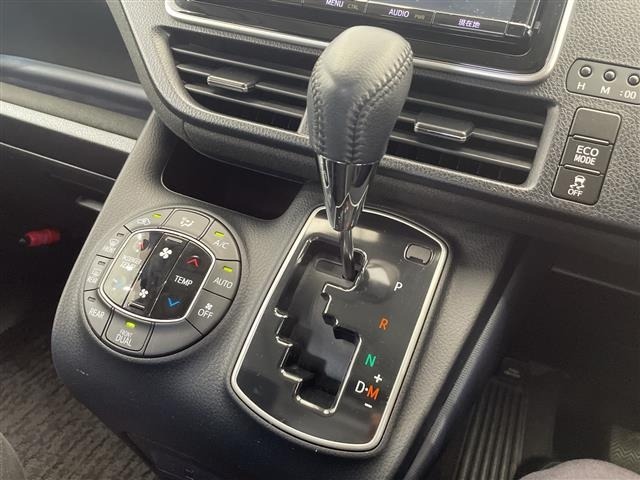 Toyota NOAH 2016 8510658-6