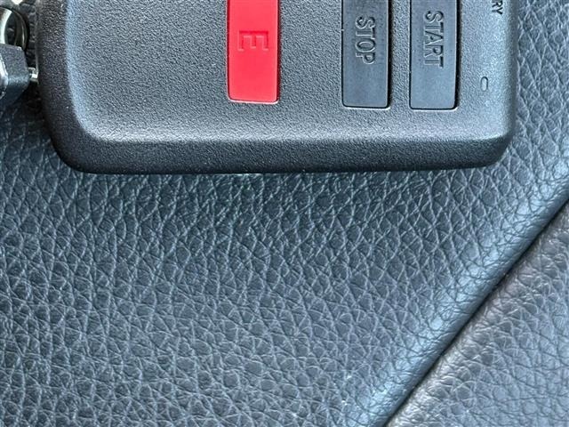 Toyota NOAH 2017 8510671-1
