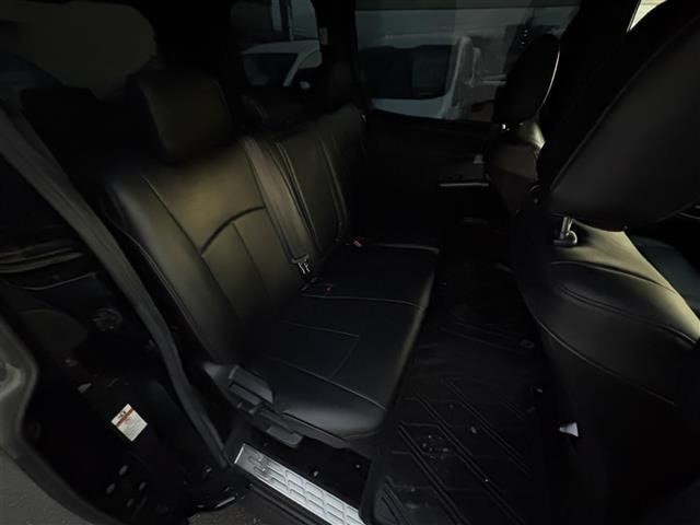 Toyota NOAH 2017 8510671-10