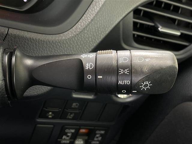 Toyota NOAH 2017 8510707-2