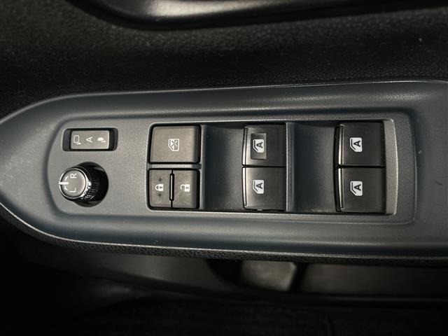 Toyota NOAH 2017 8510707-6