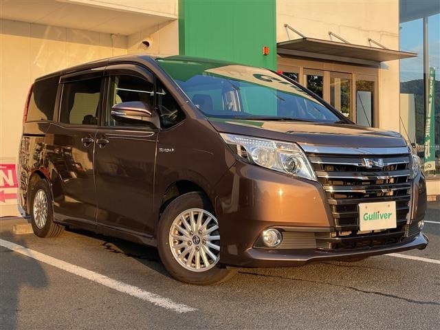 Toyota NOAH 2016 8510713-0