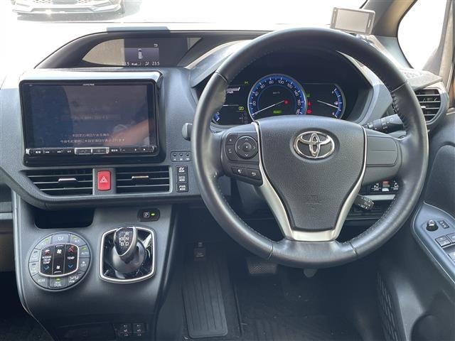 Toyota NOAH 2016 8510713-15