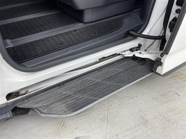 Toyota NOAH 2023 8510715-4